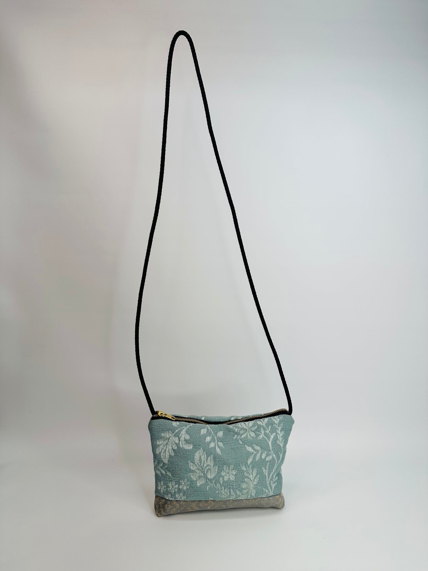 Botanical damask crossbody