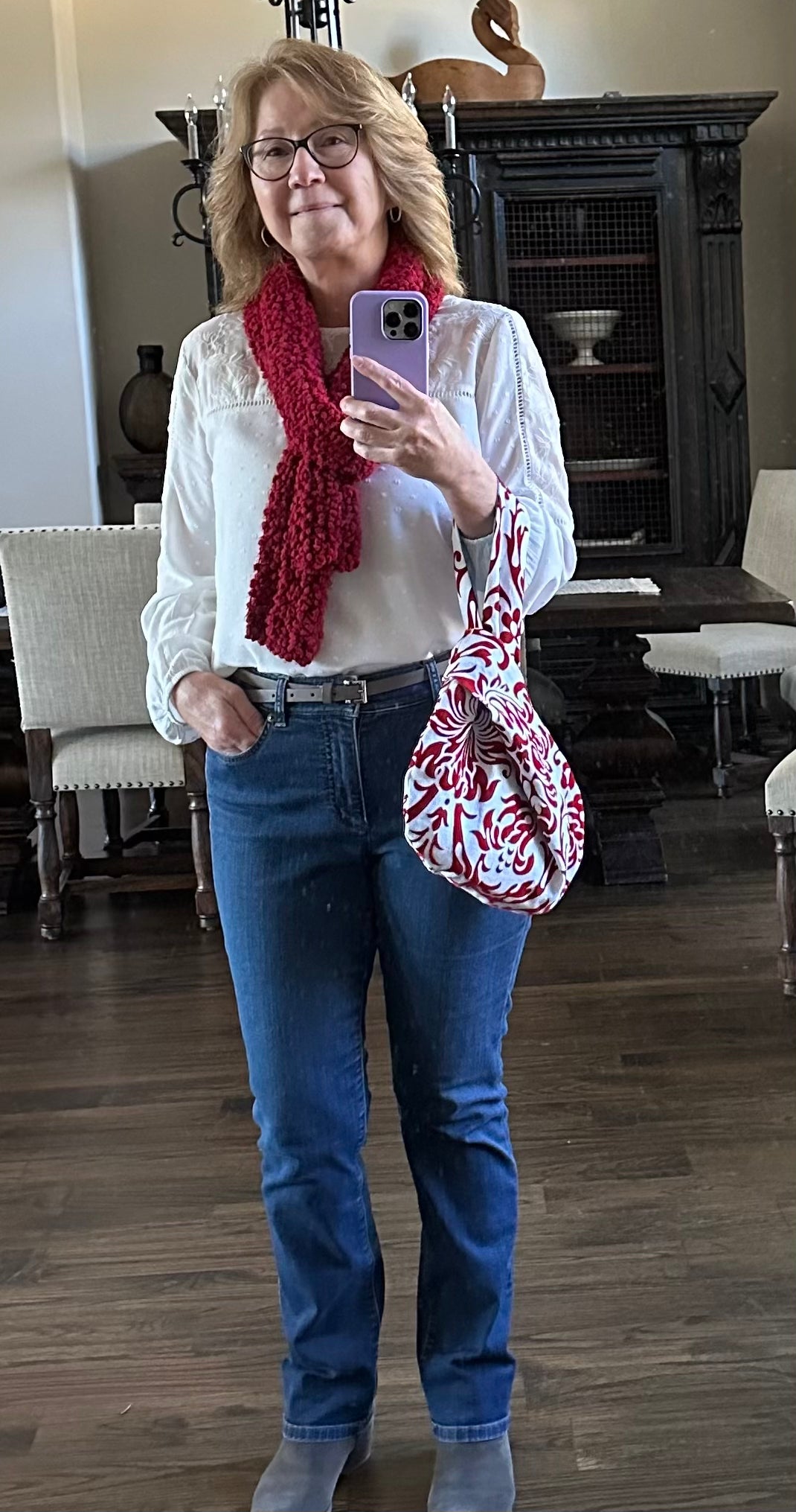 Medium size White linen with red velvet accent. Happy Valentine lunch with the girls outfit!
