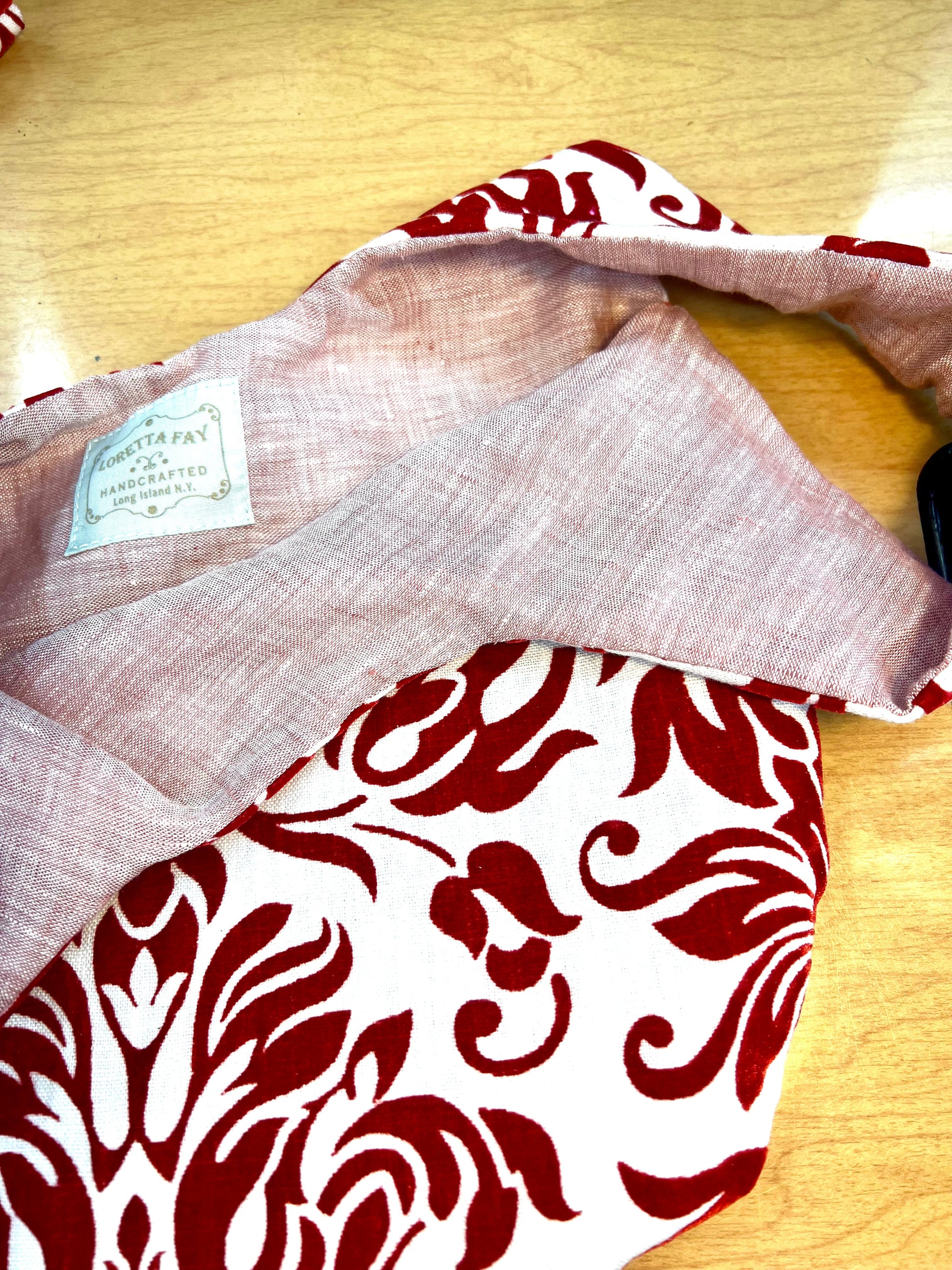 Pale pink linen interior or reversible.